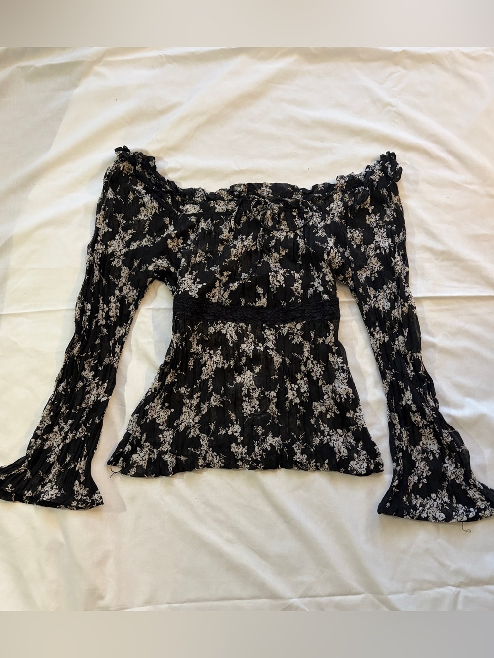 Guess Black Sheer Floral Off-Shoulder Long Sleeve Blouse